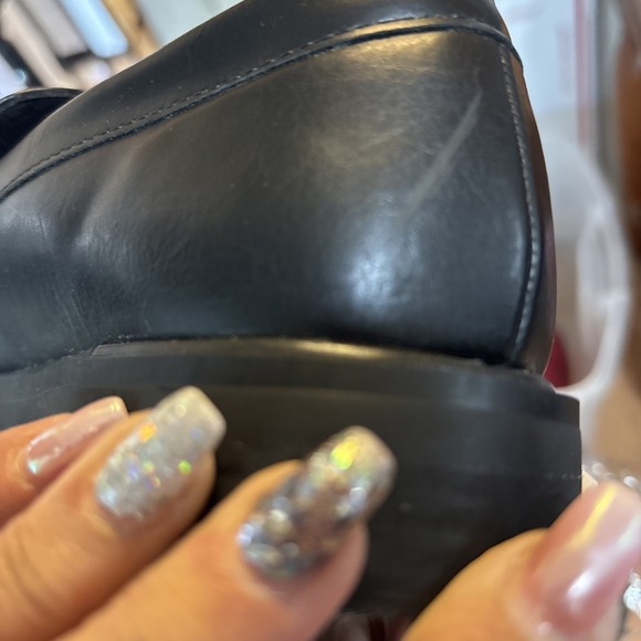 American Eagle Black Loafer Gold Chain Detail Size 9 NWOB Casual - Picture 8 of 8